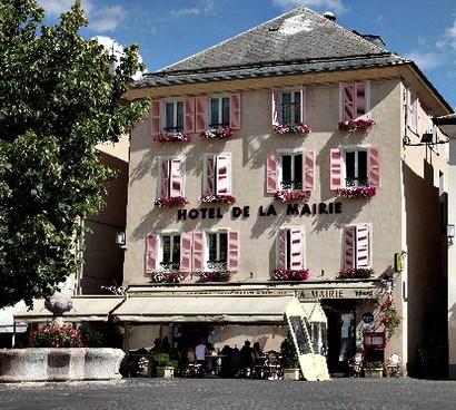 Embrun-Gateway to Italy-3-Embrun-Hotel-Mairie