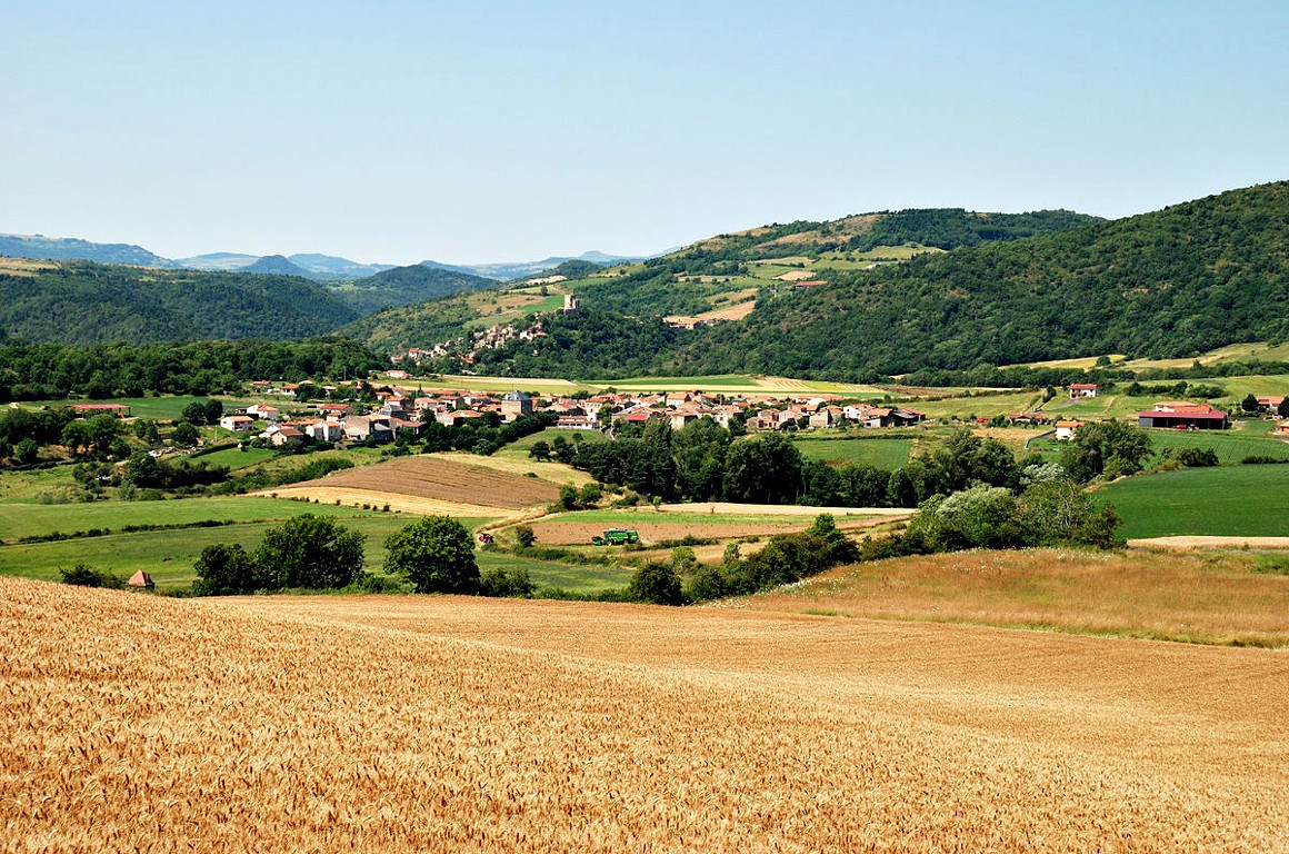 THIERS - AUVERGNE'S VIEWS & VOLCANOES - Thiers-view-of-the-countryside-a