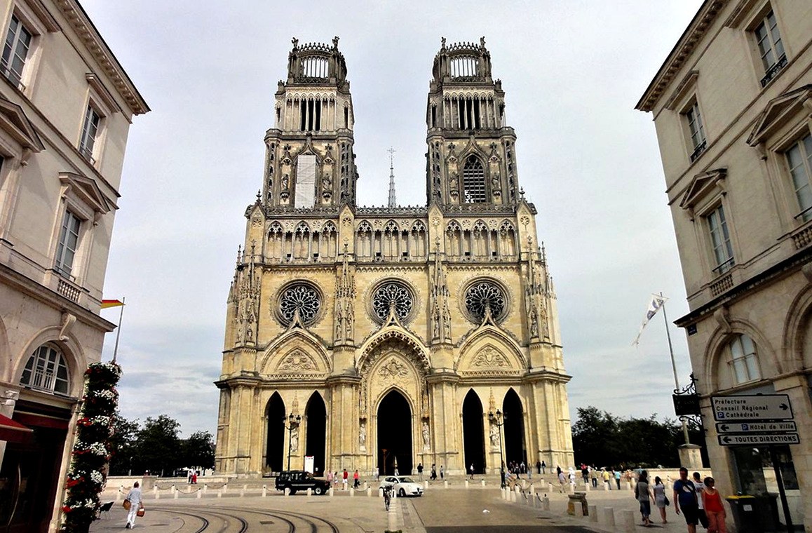 SCENIC ROAD - NEMOURS TO BOURGES - -Orleans-Cathedral