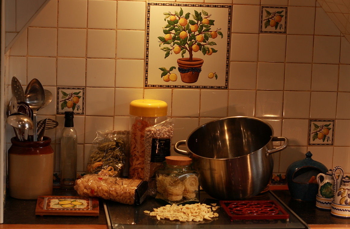 Pasta Pot with Various Pasta