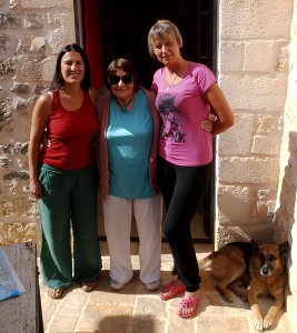 SMALL TOWN APPEAL IN APULIA ENCHANTS - Francesca-Jackie-Bea-in-2011