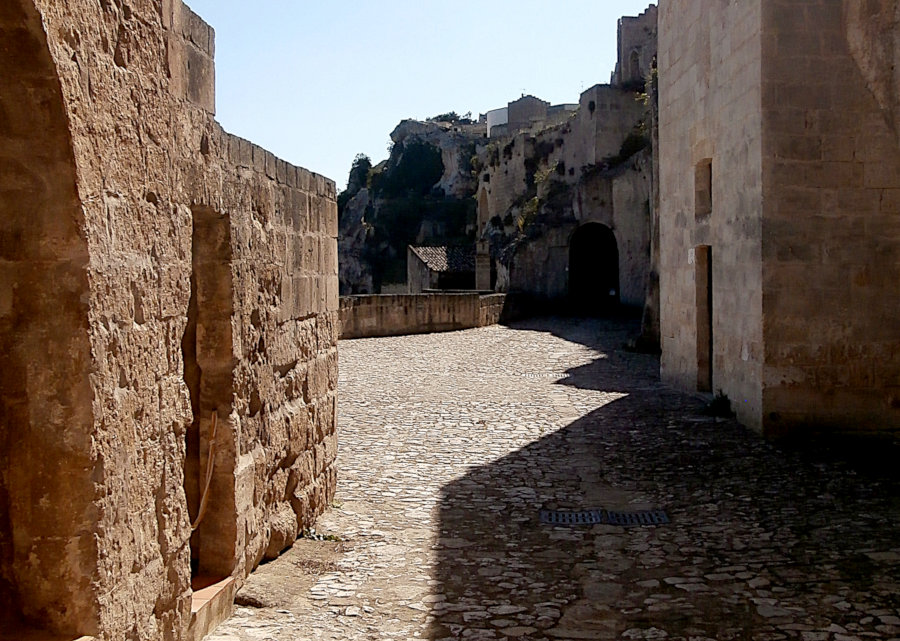 Convent courtyard - Exploring the Sassi