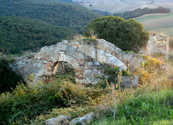 Fast changing Basilicata - The Ruins of the Old Masseria Mazzapede