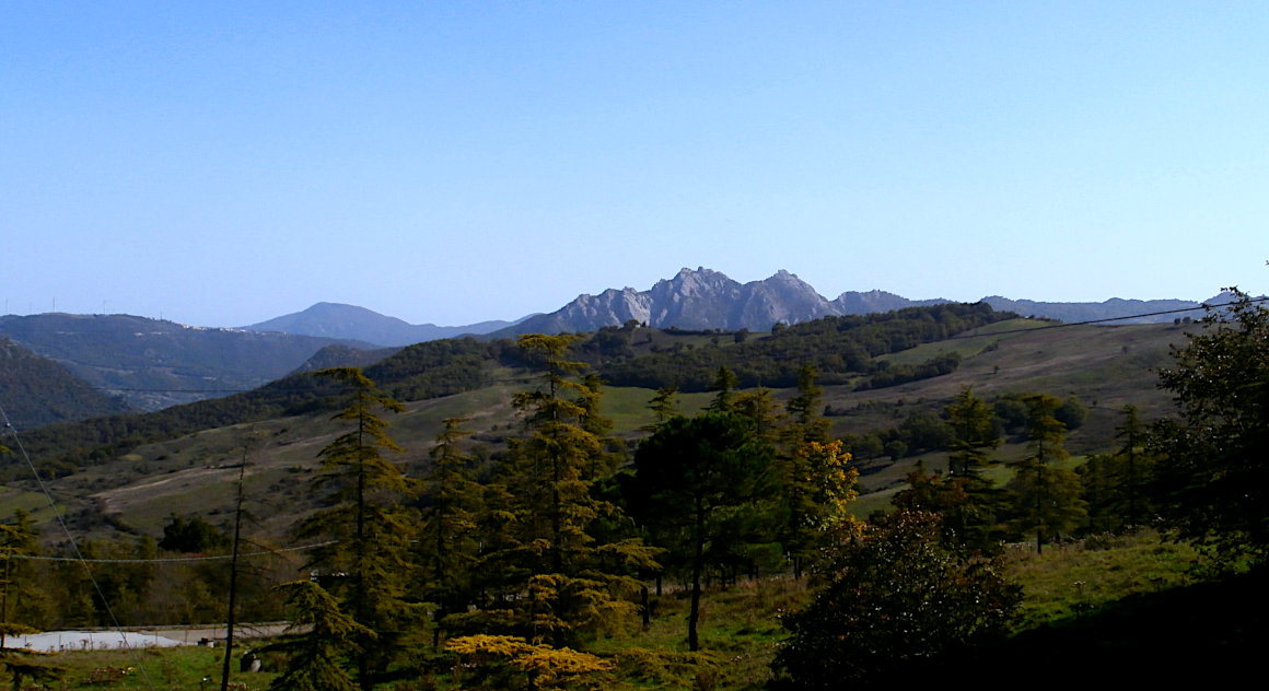 Trivigno - Eye to eye with Eagles - Mountain peaks on the way to Trivigno