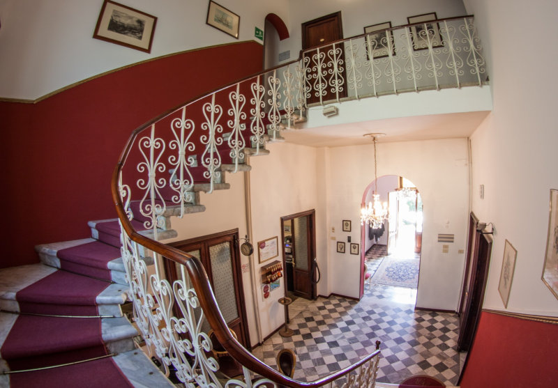 Rapallo - Hotel delle Rose - staircase