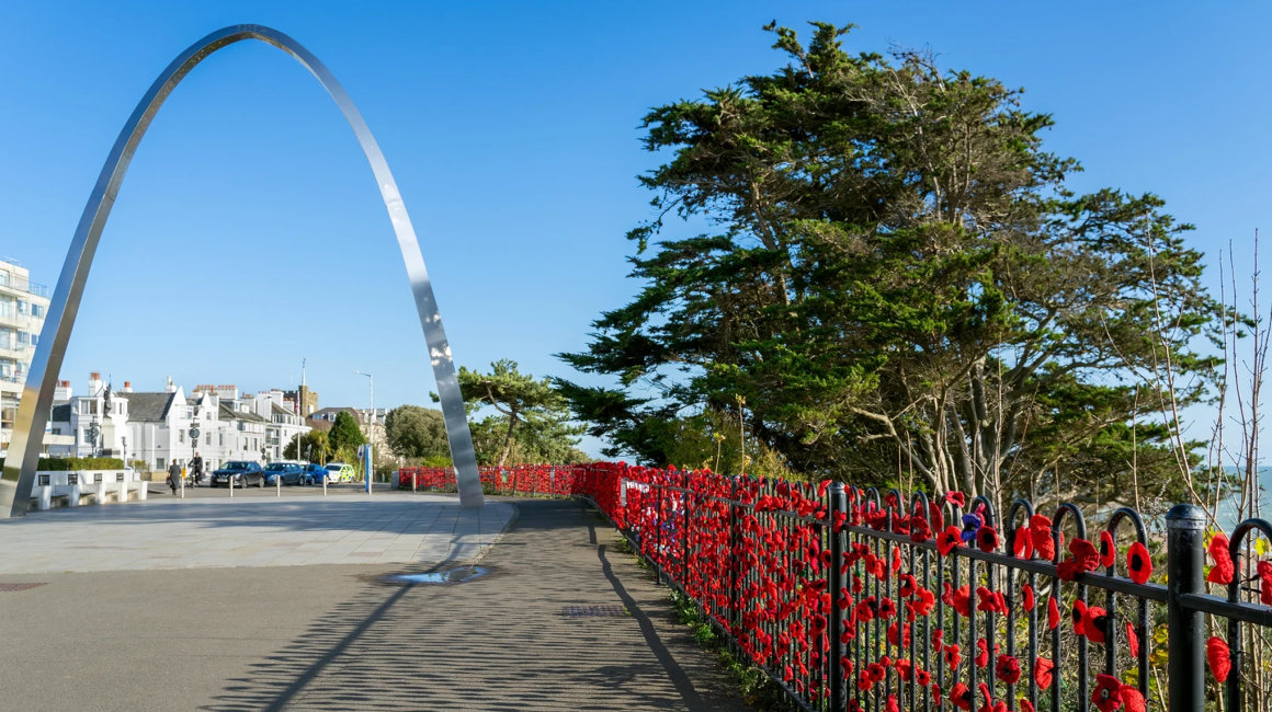 WIRRAL- M25 –FOLKESTONE - Memorial Arch
