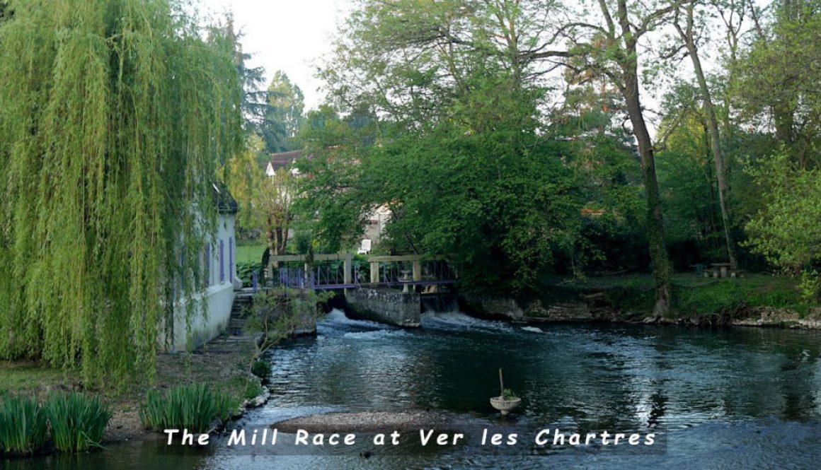 Ver-les Chartres - Mill race at Ver le Chartres