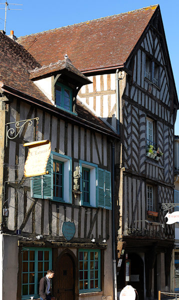 Chartres - An old building at Chartres